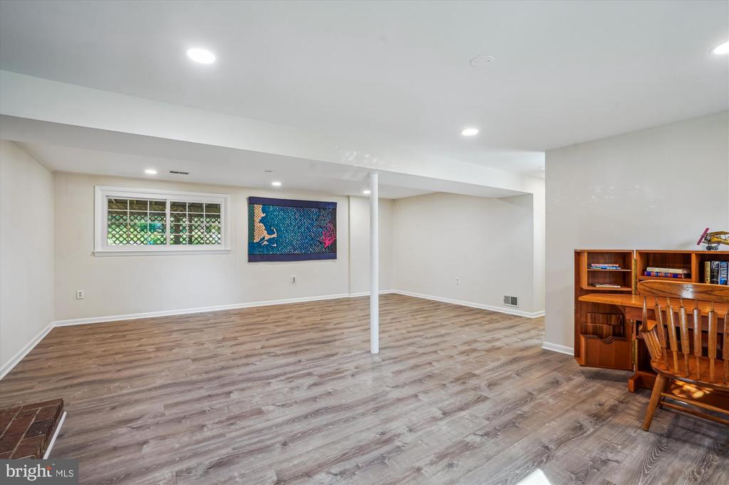 4509 Dartmoor Ln