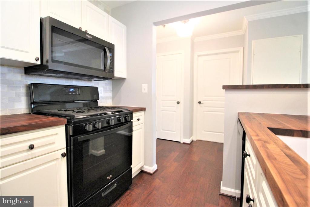 5565 SEMINARY ROAD 314