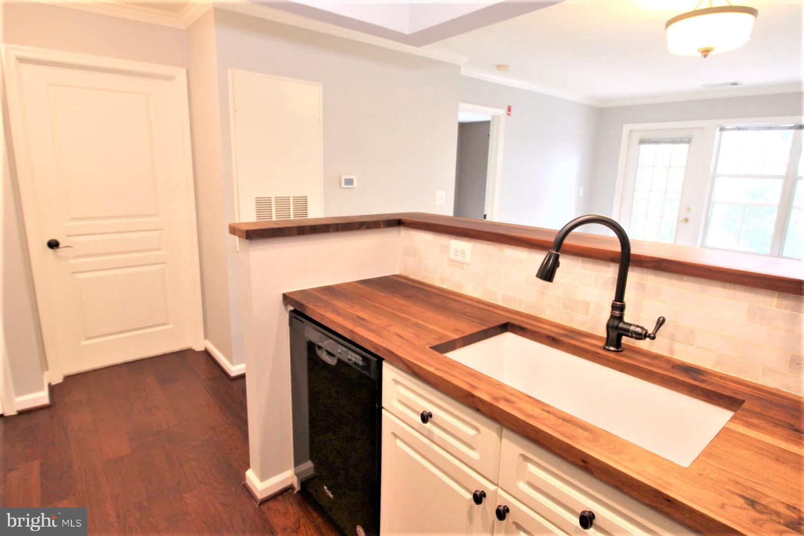 5565 SEMINARY ROAD 314