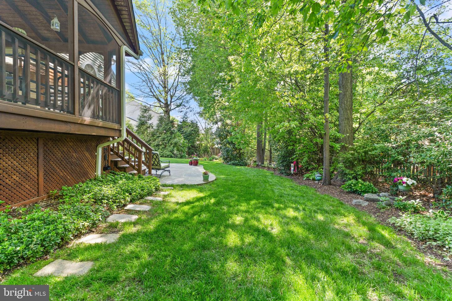 4939 Edge Rock Dr