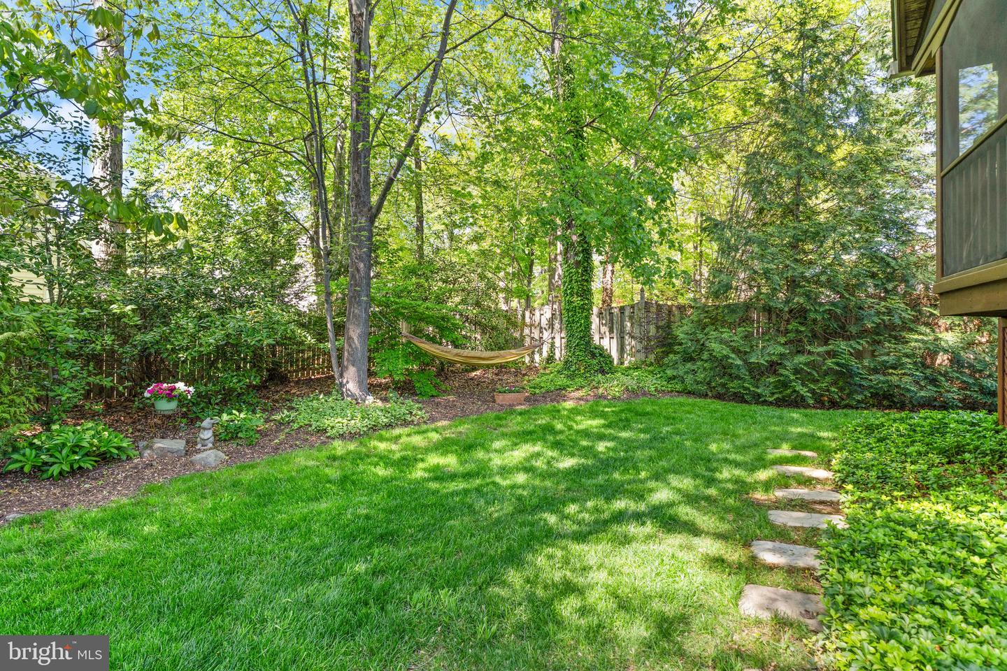 4939 Edge Rock Dr