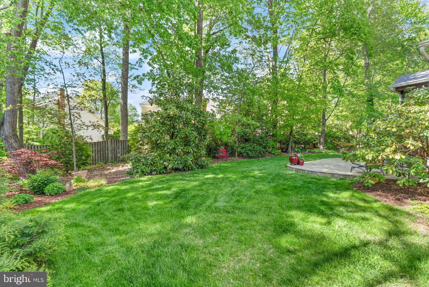 4939 Edge Rock Dr