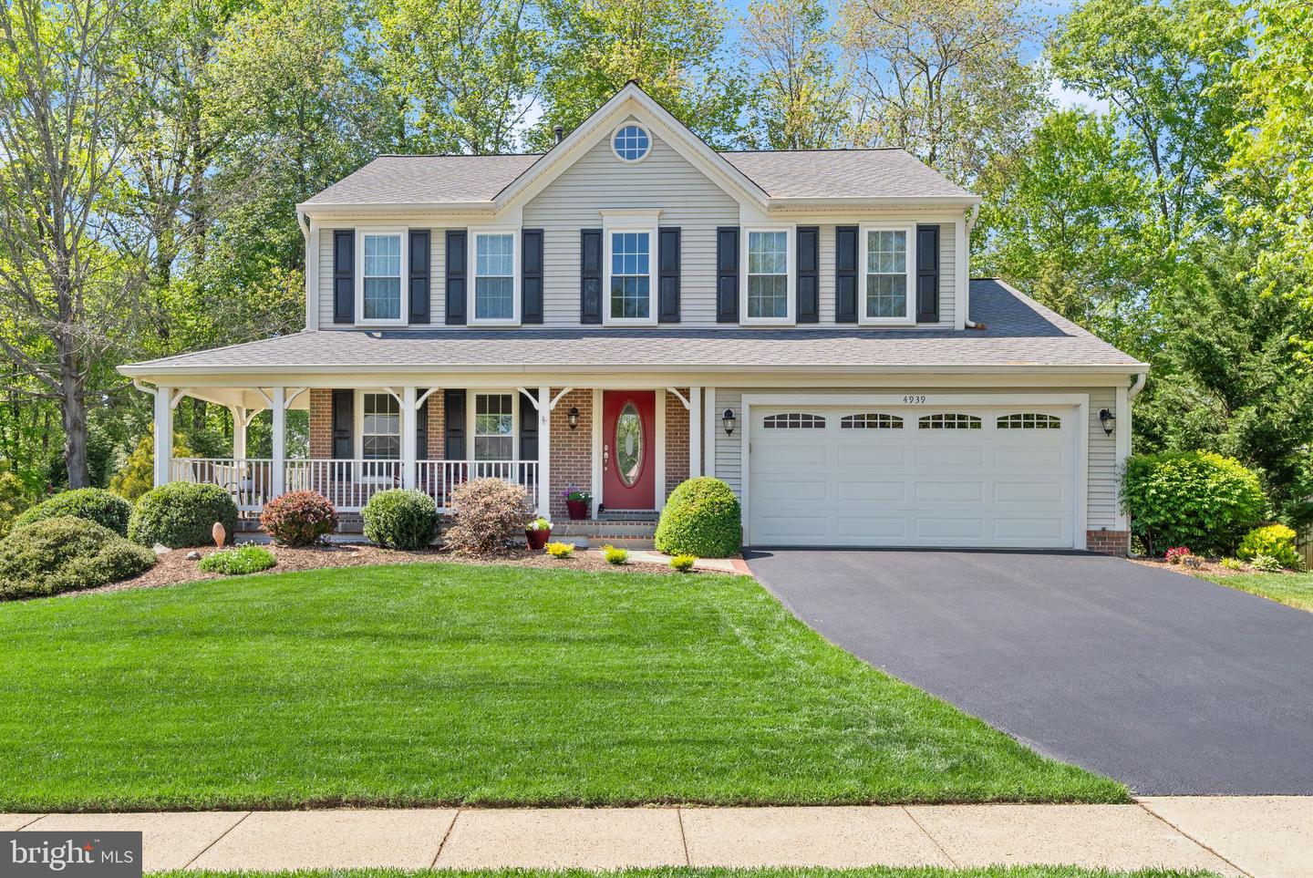 4939 Edge Rock Dr