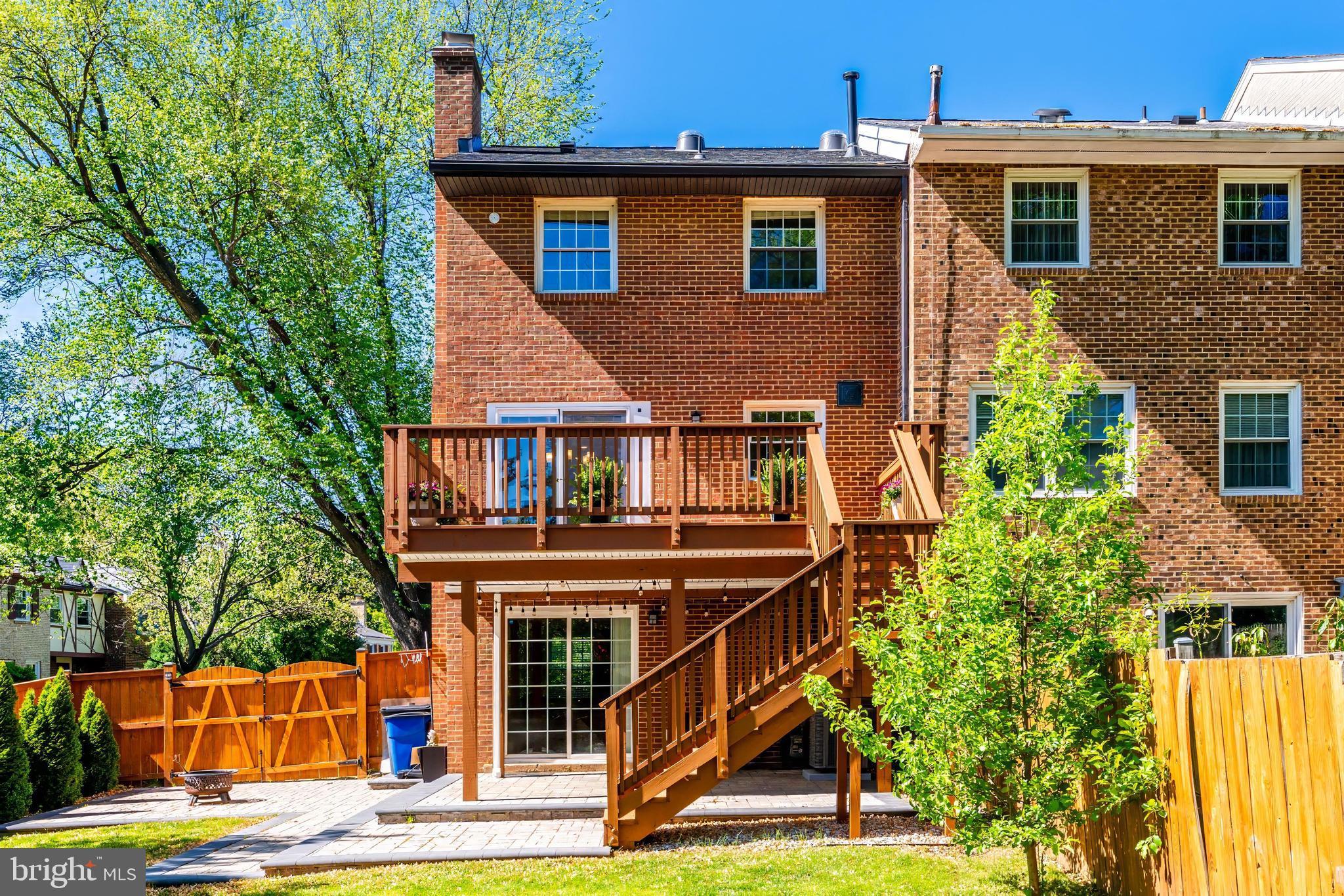 14847 LEICESTER COURT