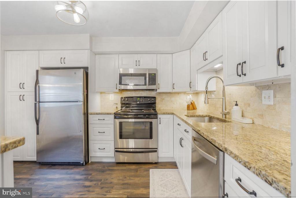 5810 Canvasback Rd