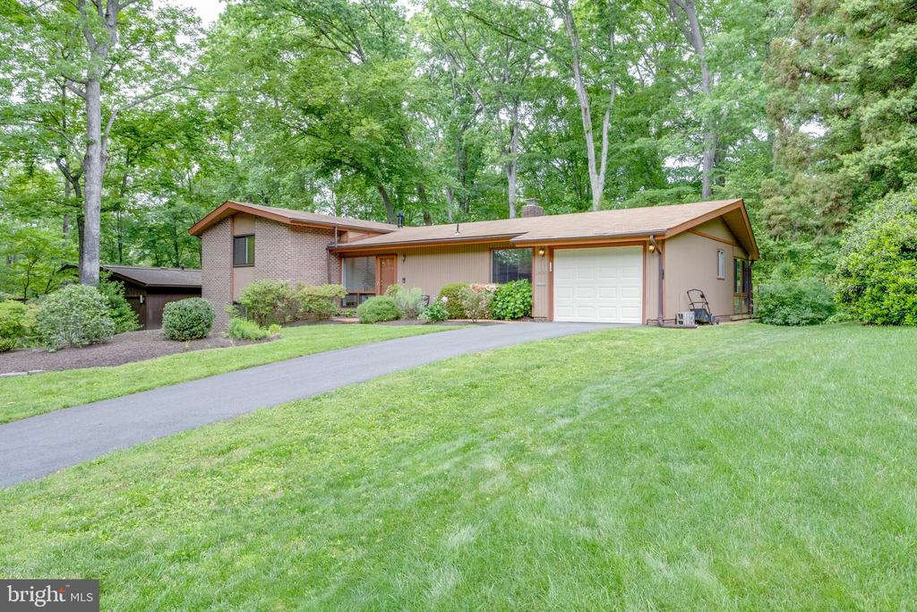 8608 Battailles Ct