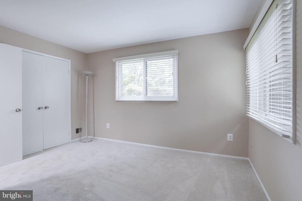 8608 Battailles Ct