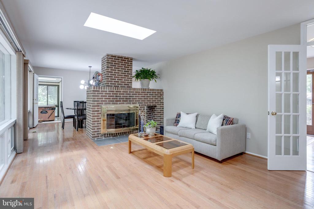 8608 Battailles Ct