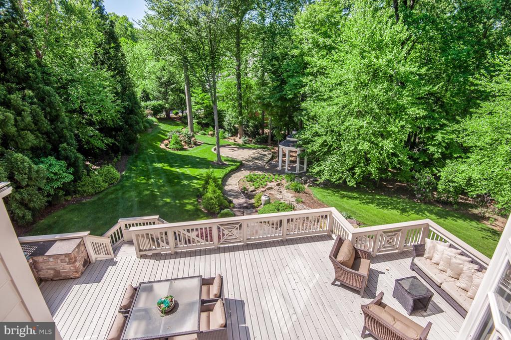 7845 MONTVALE WAY
