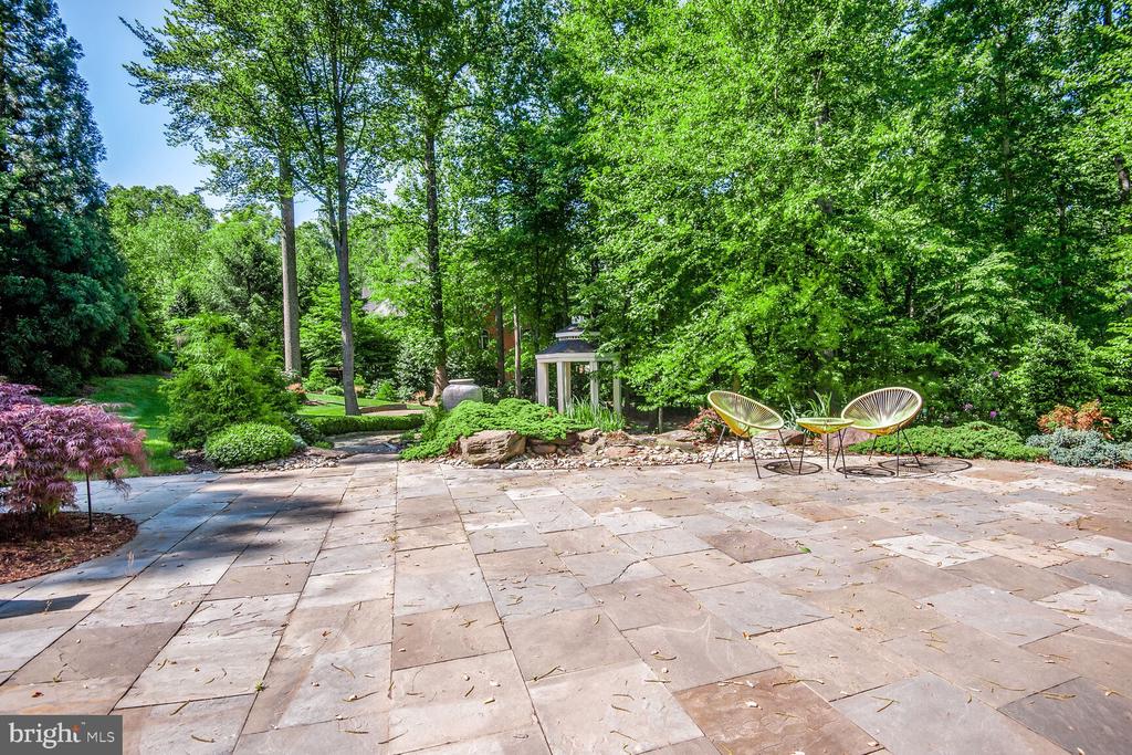 7845 MONTVALE WAY