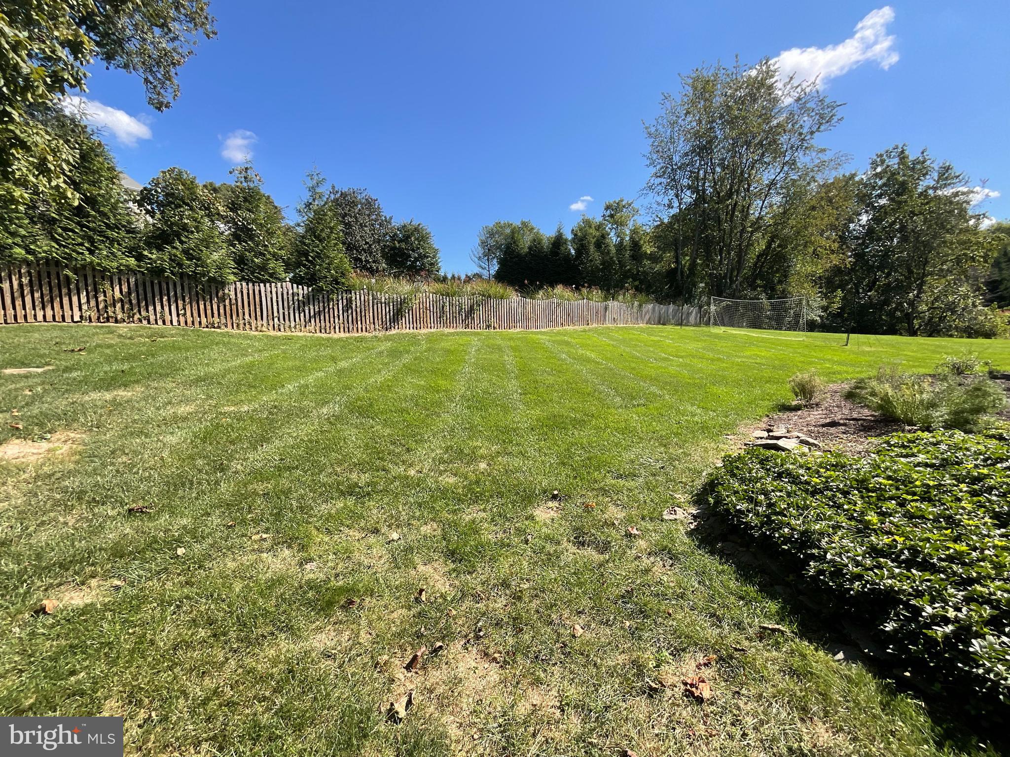 9821 DAYS FARM DR