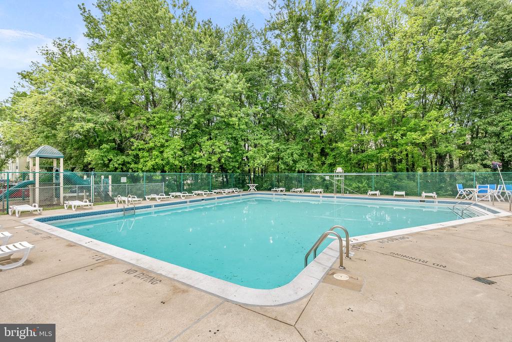 7515 SNOWPEA COURT M 168