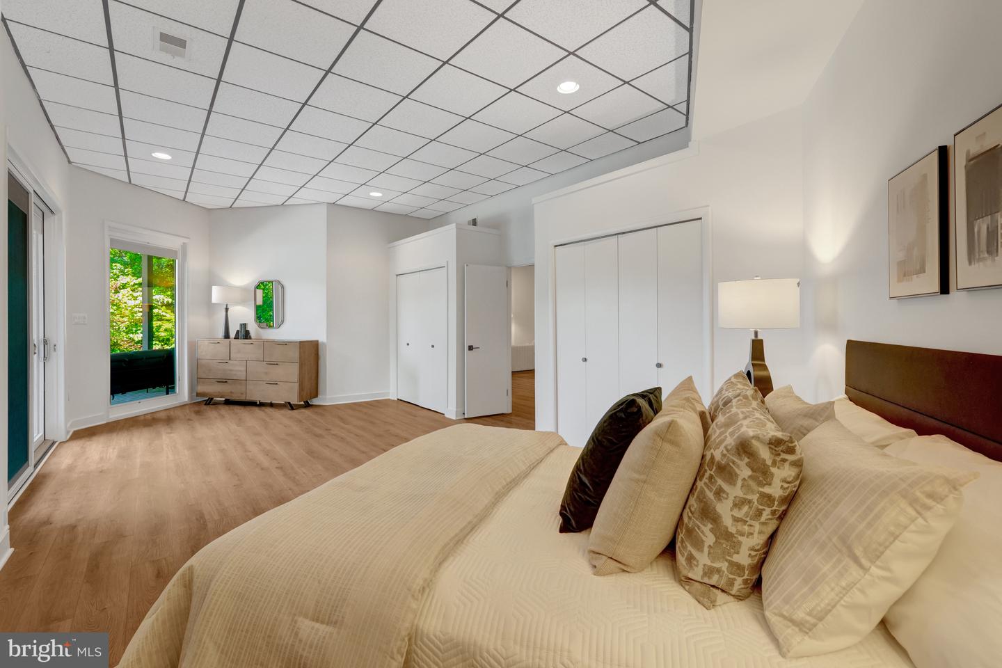 2200 Spinnaker Ct