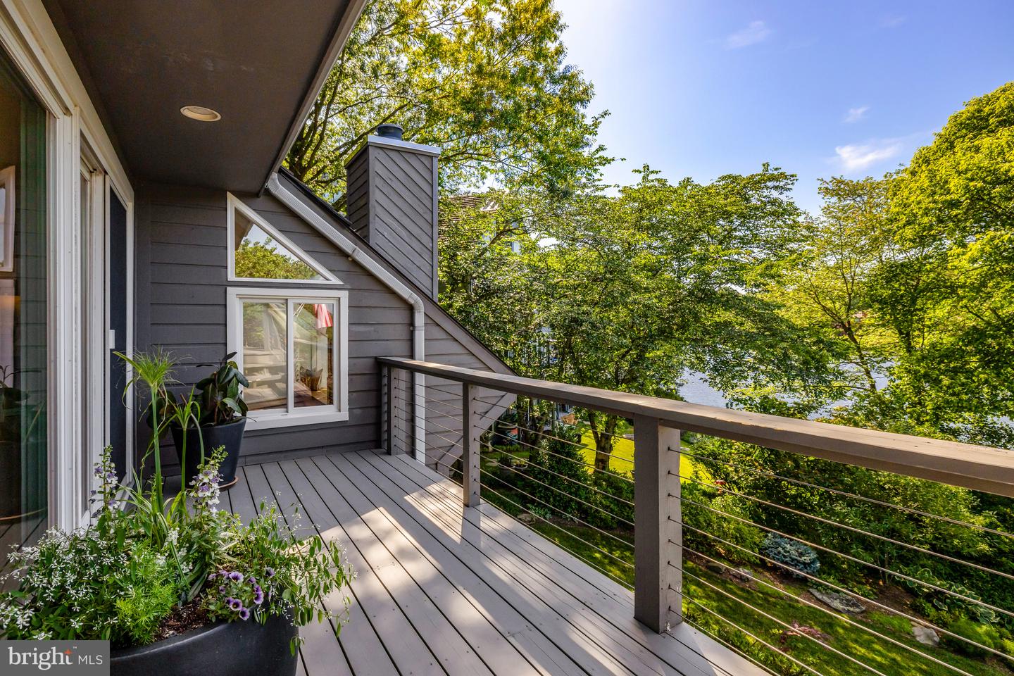 2200 Spinnaker Ct