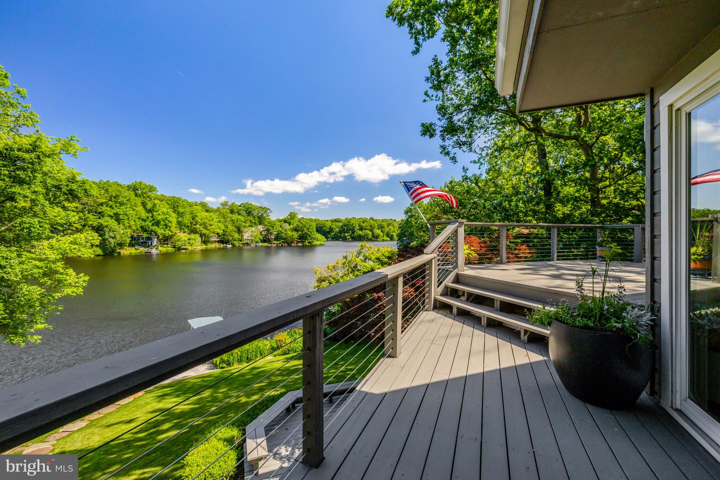 2200 Spinnaker Ct