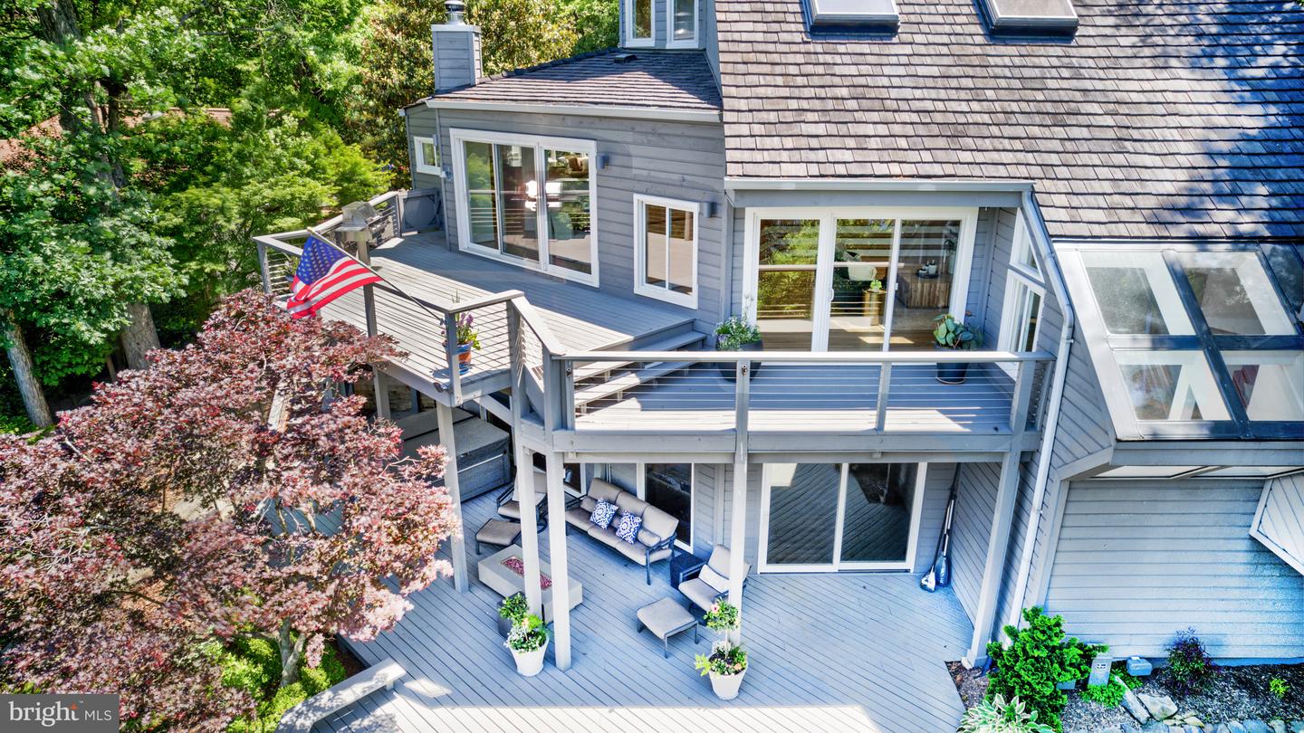 2200 Spinnaker Ct