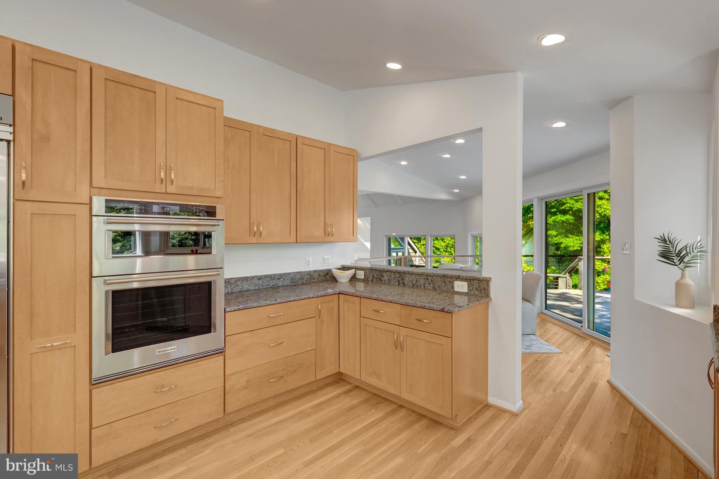 2200 Spinnaker Ct