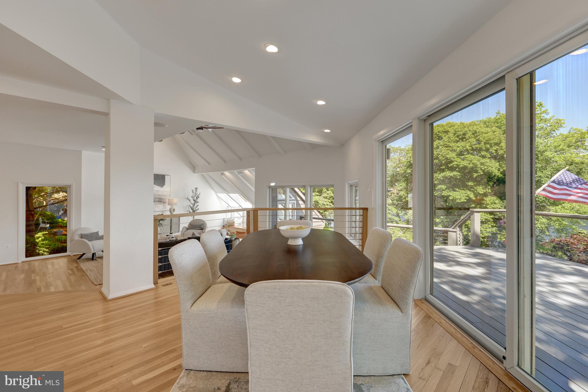 2200 Spinnaker Ct