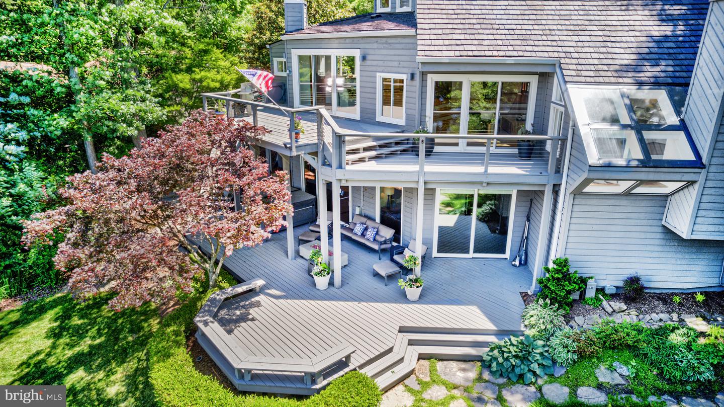 2200 Spinnaker Ct
