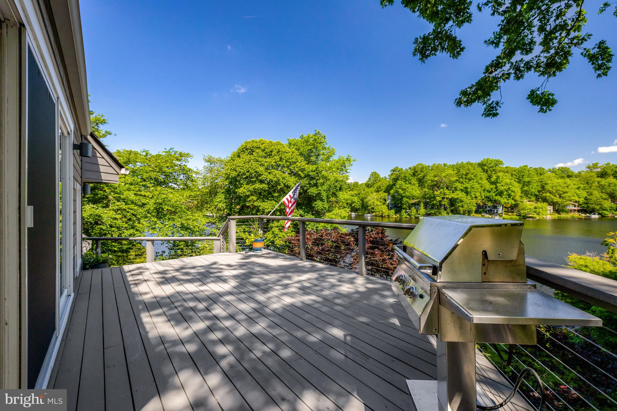 2200 Spinnaker Ct