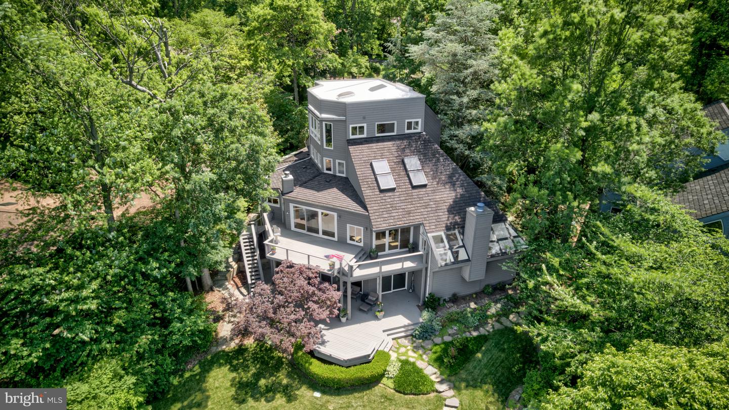 2200 Spinnaker Ct
