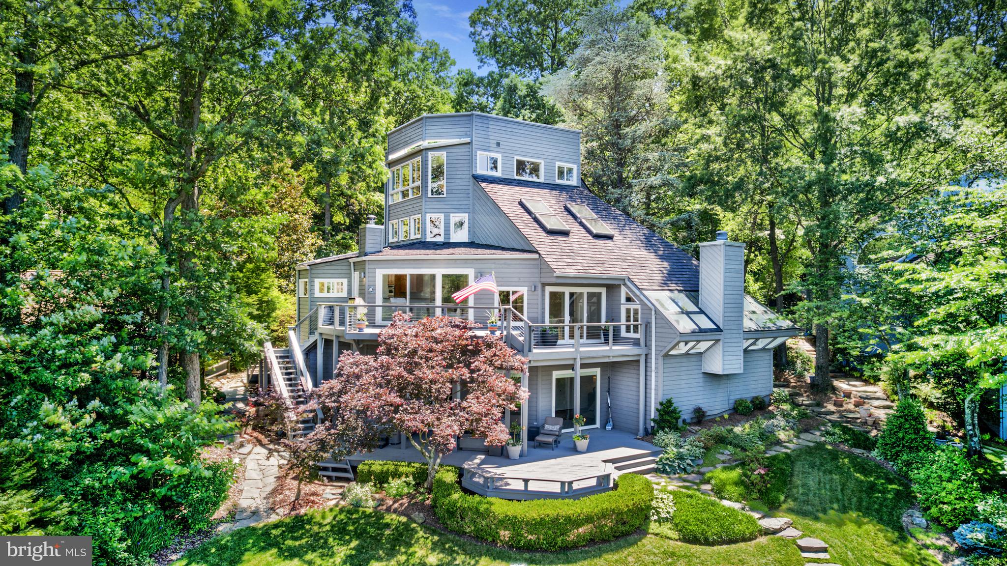 2200 Spinnaker Ct