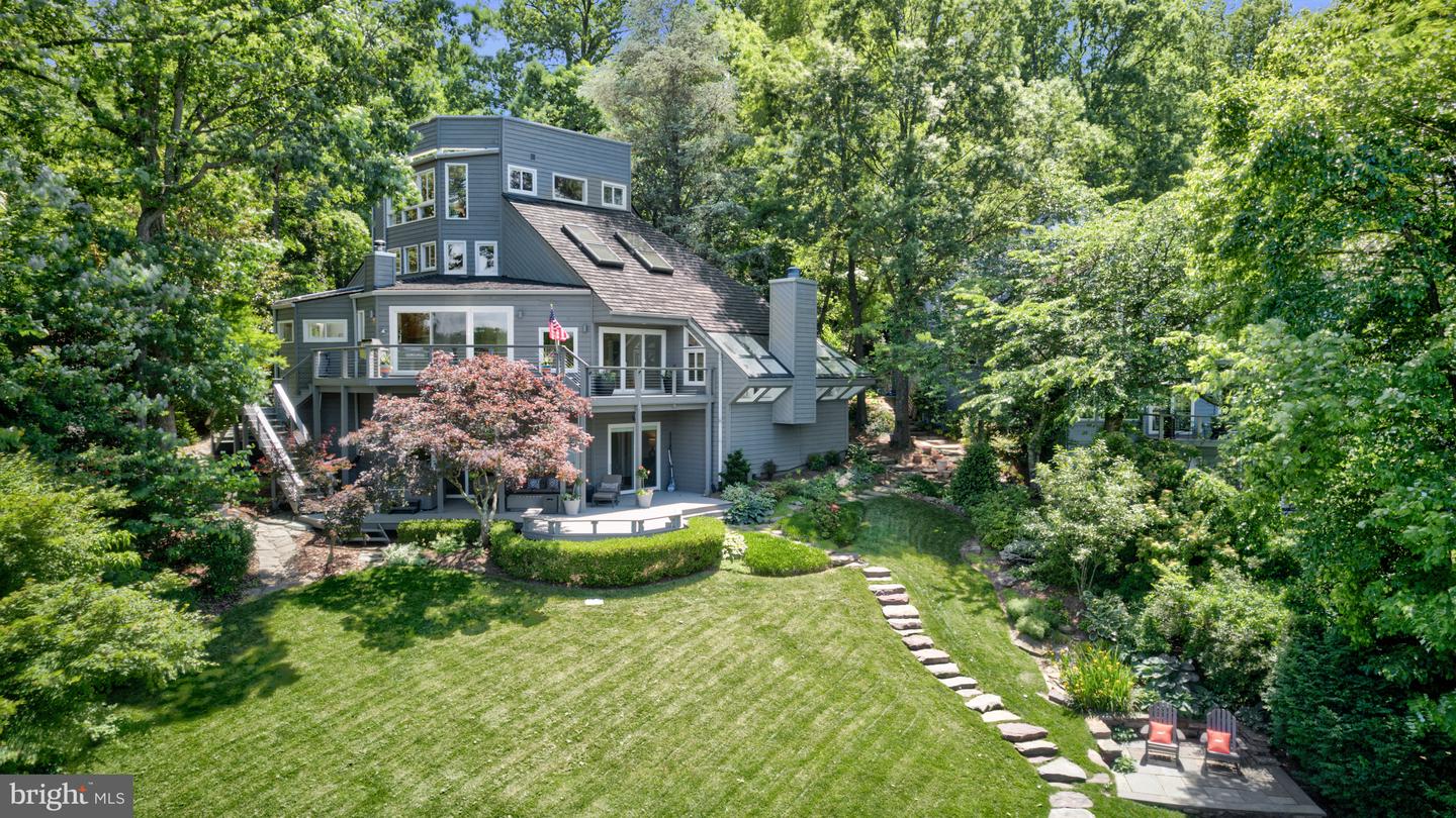 2200 Spinnaker Ct