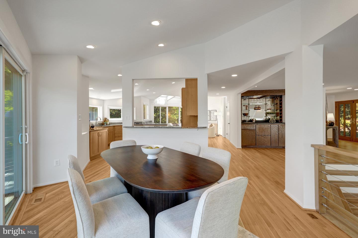 2200 Spinnaker Ct