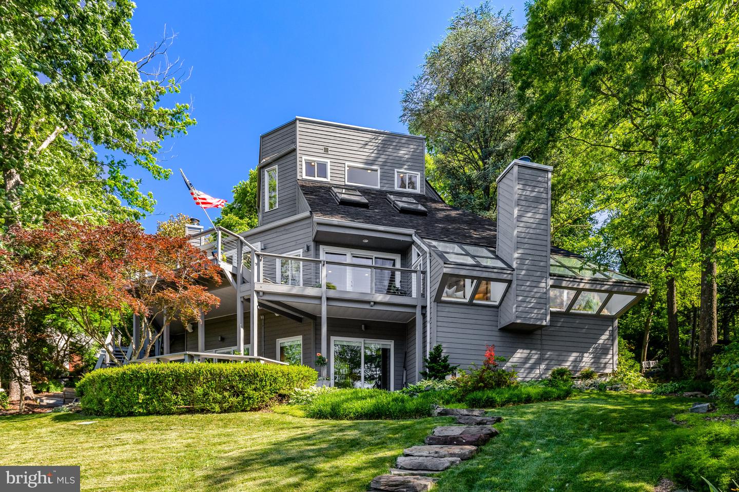 2200 Spinnaker Ct