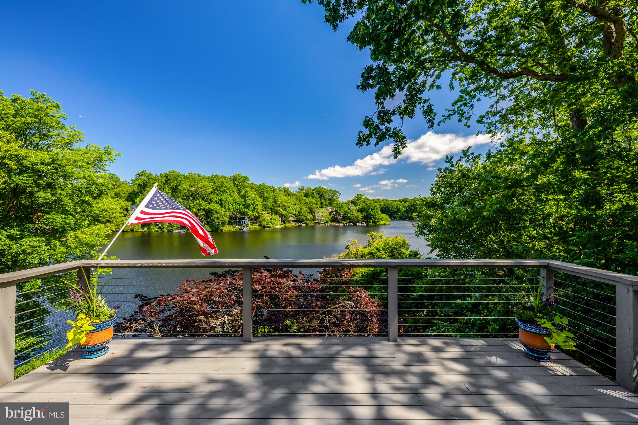 2200 Spinnaker Ct