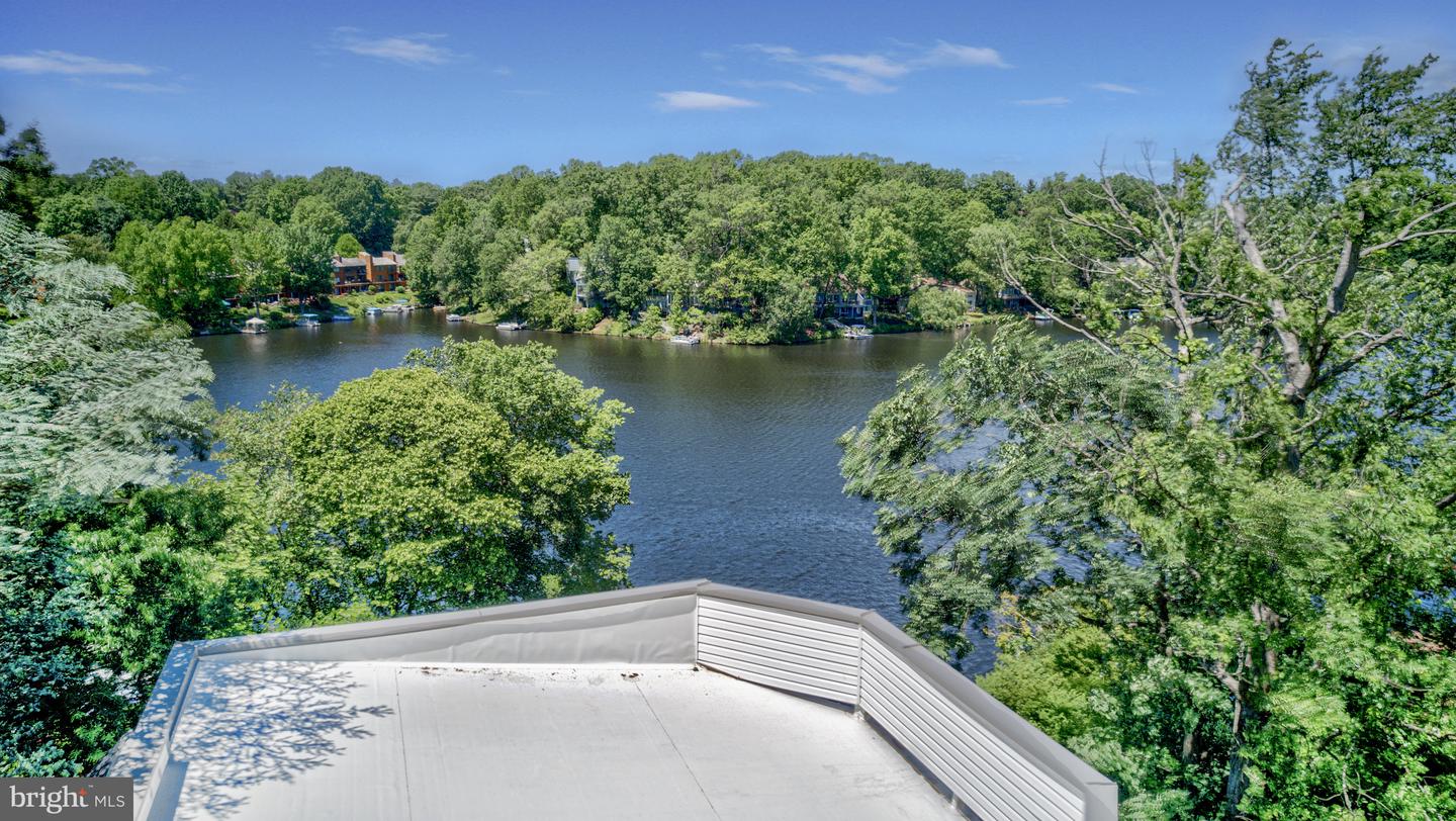 2200 Spinnaker Ct