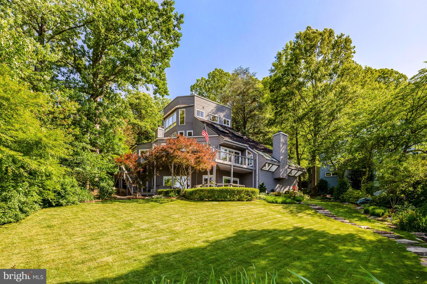 2200 Spinnaker Ct