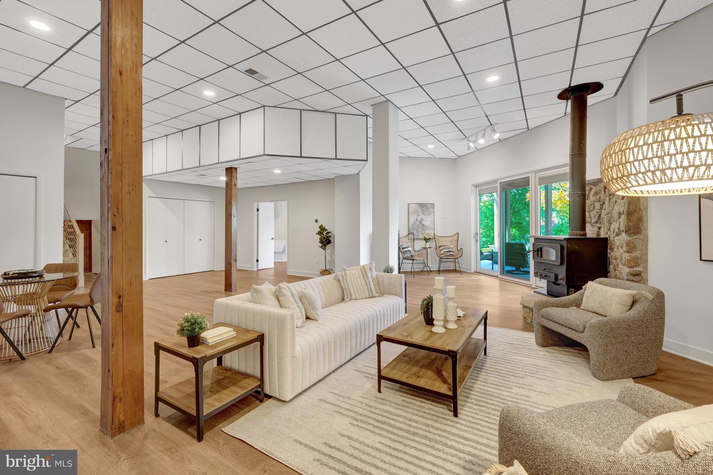 2200 Spinnaker Ct