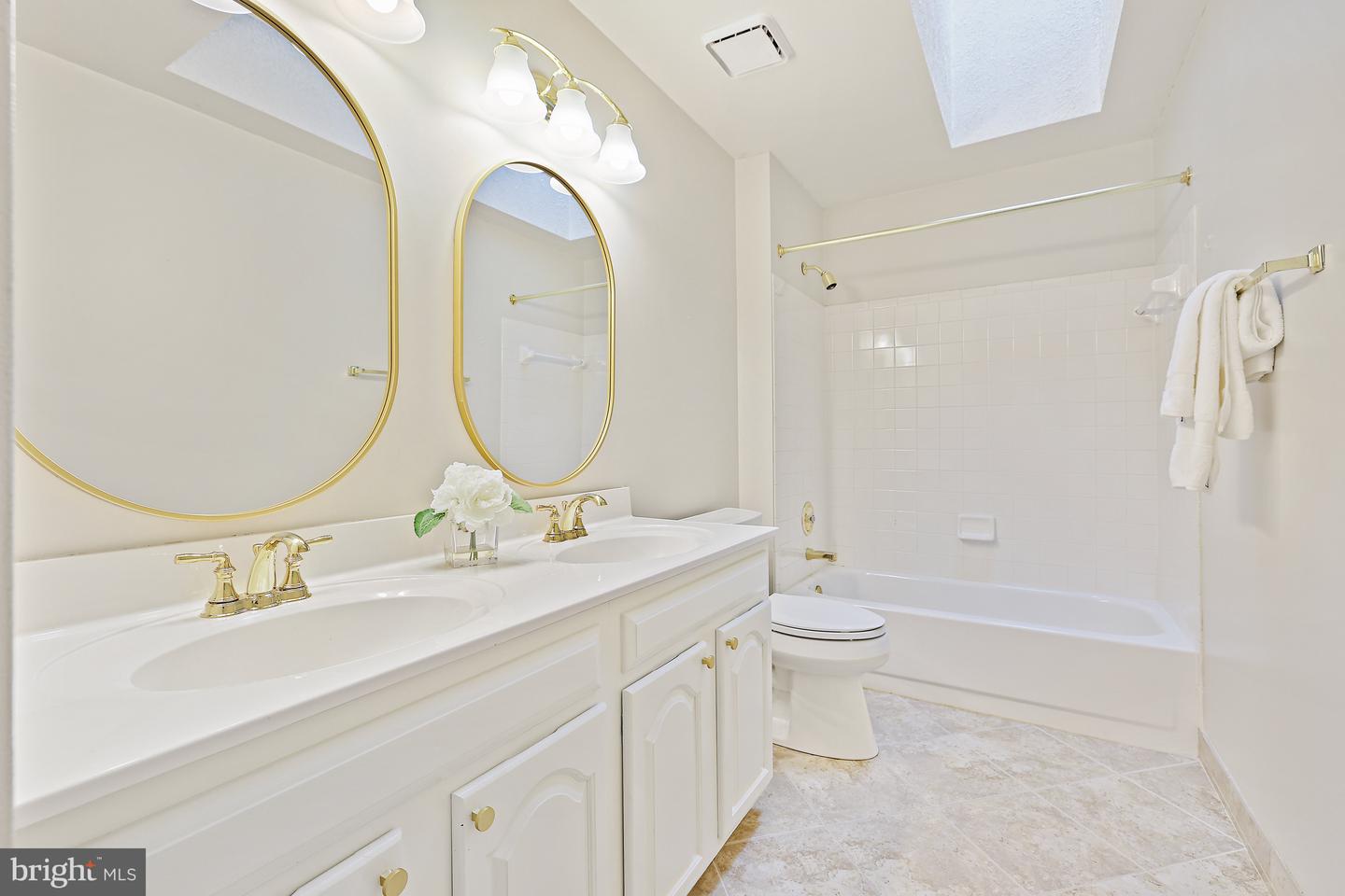 11275 Center Harbor Rd