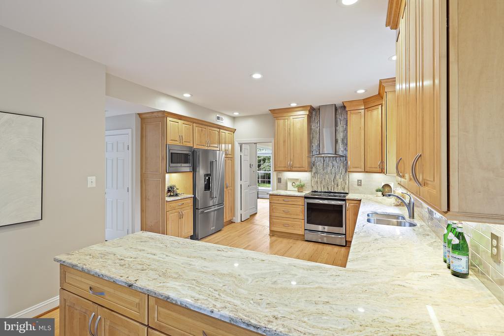 11275 Center Harbor Rd
