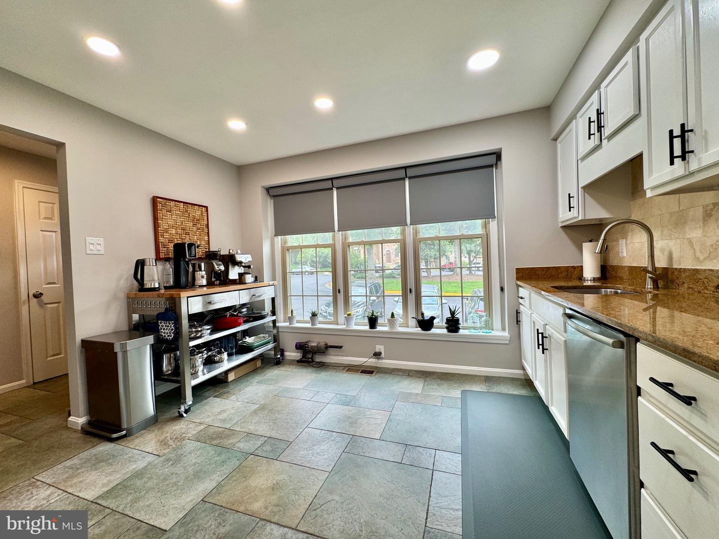 2718 SHAWN LEIGH DR