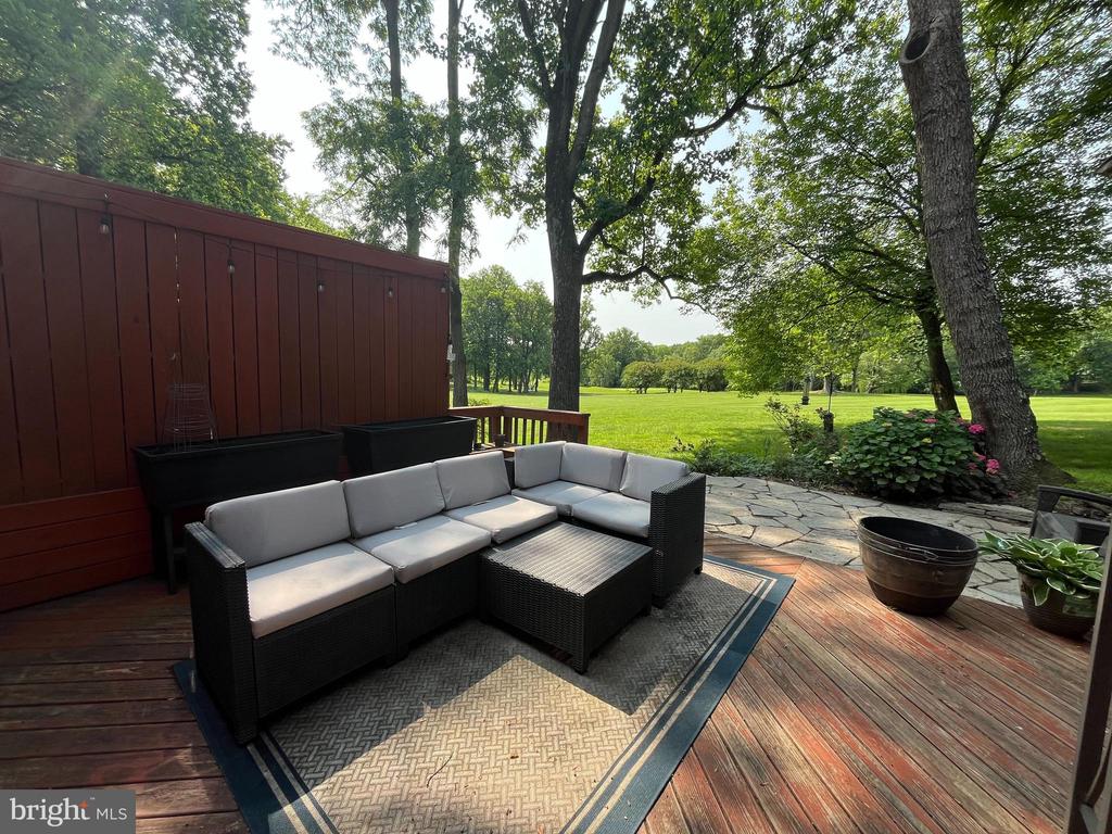2080 GOLF COURSE DR