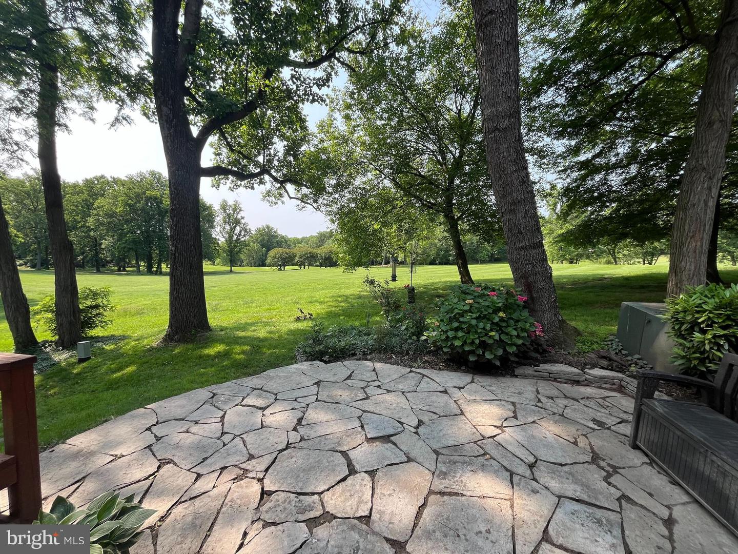 2080 GOLF COURSE DR