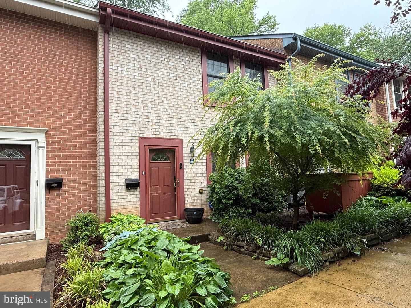 2080 GOLF COURSE DR