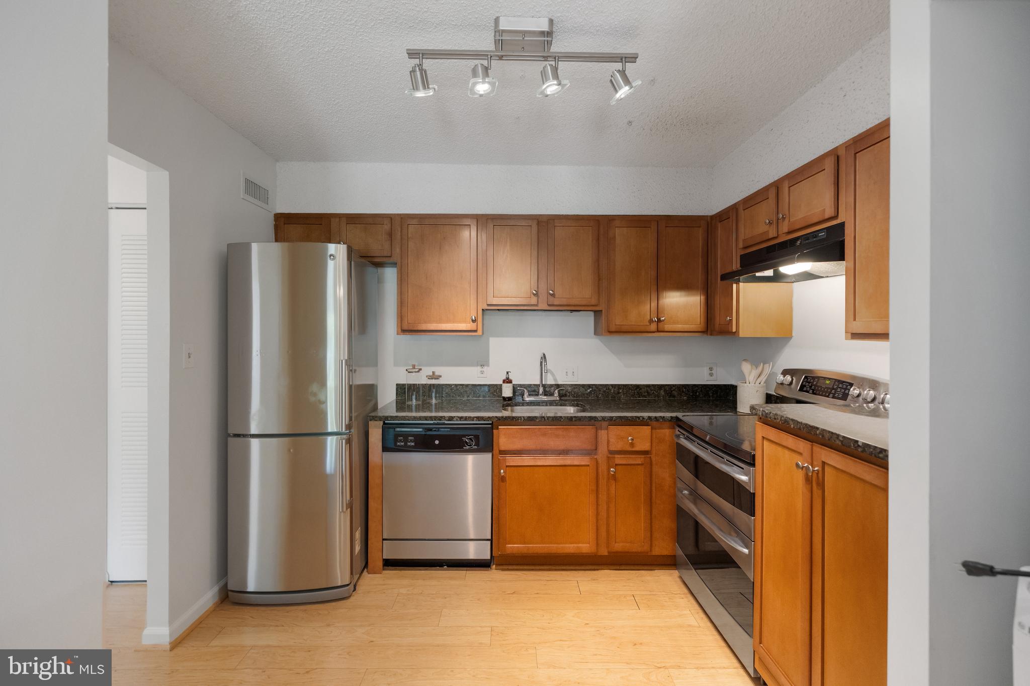 3800 Powell Ln #629