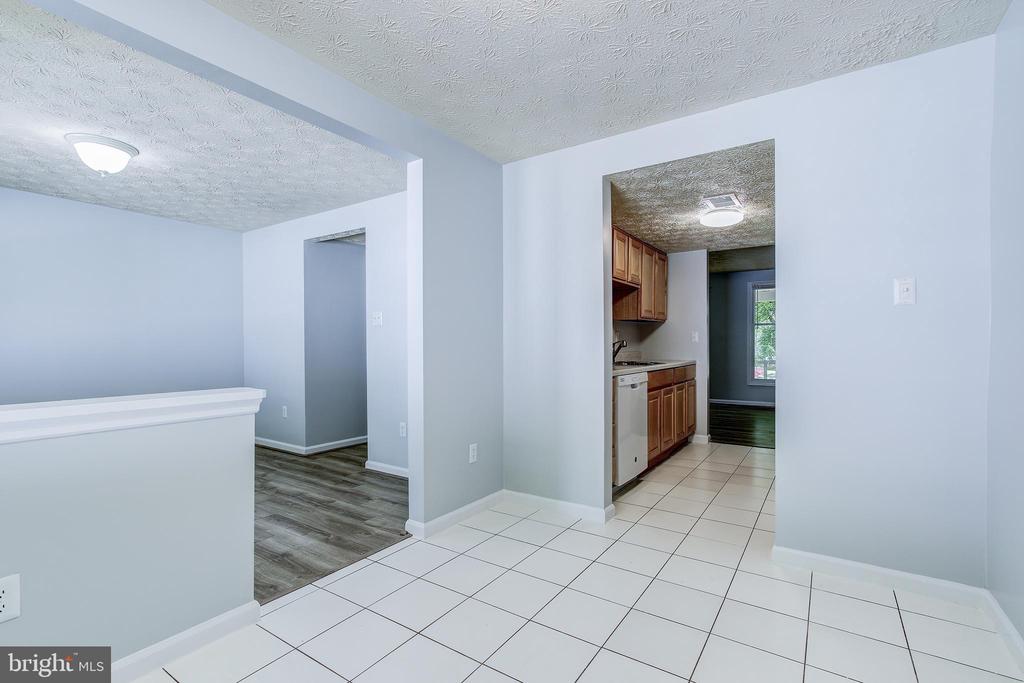 1550 TWISTED OAK DR