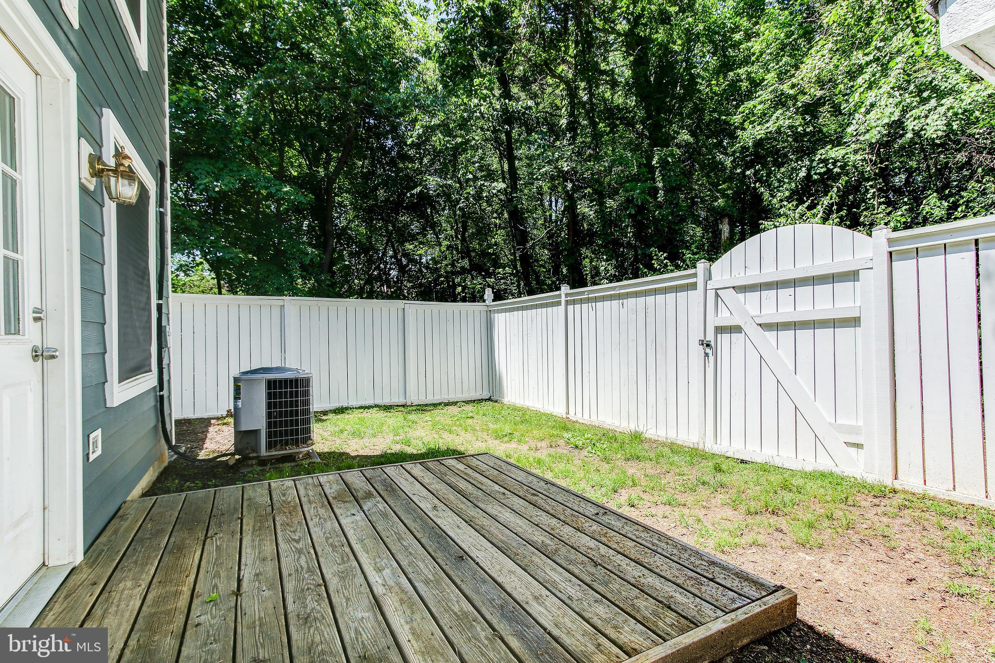 1550 TWISTED OAK DR