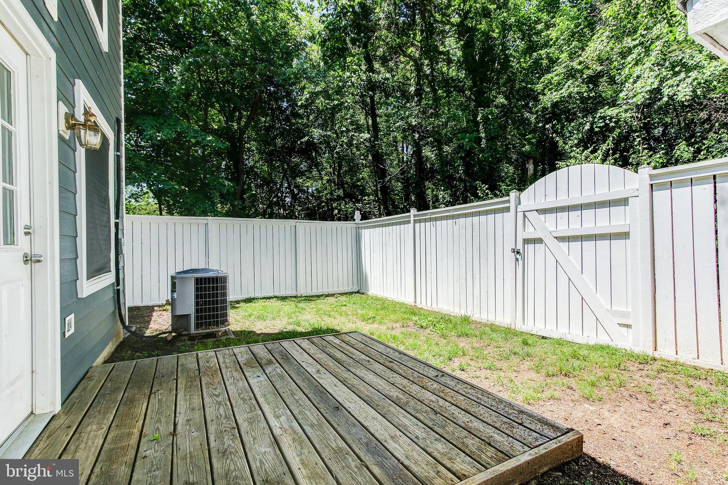1550 TWISTED OAK DR