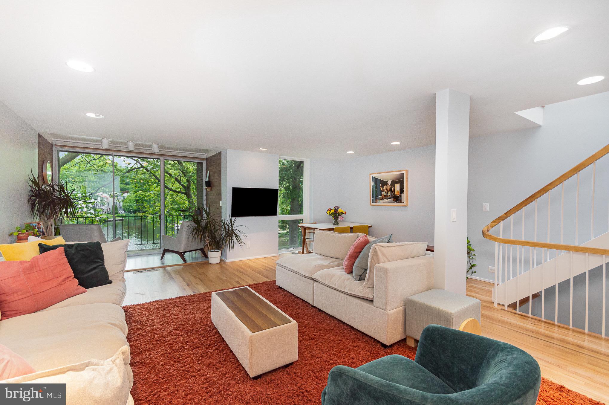 1690 Chimney House Rd