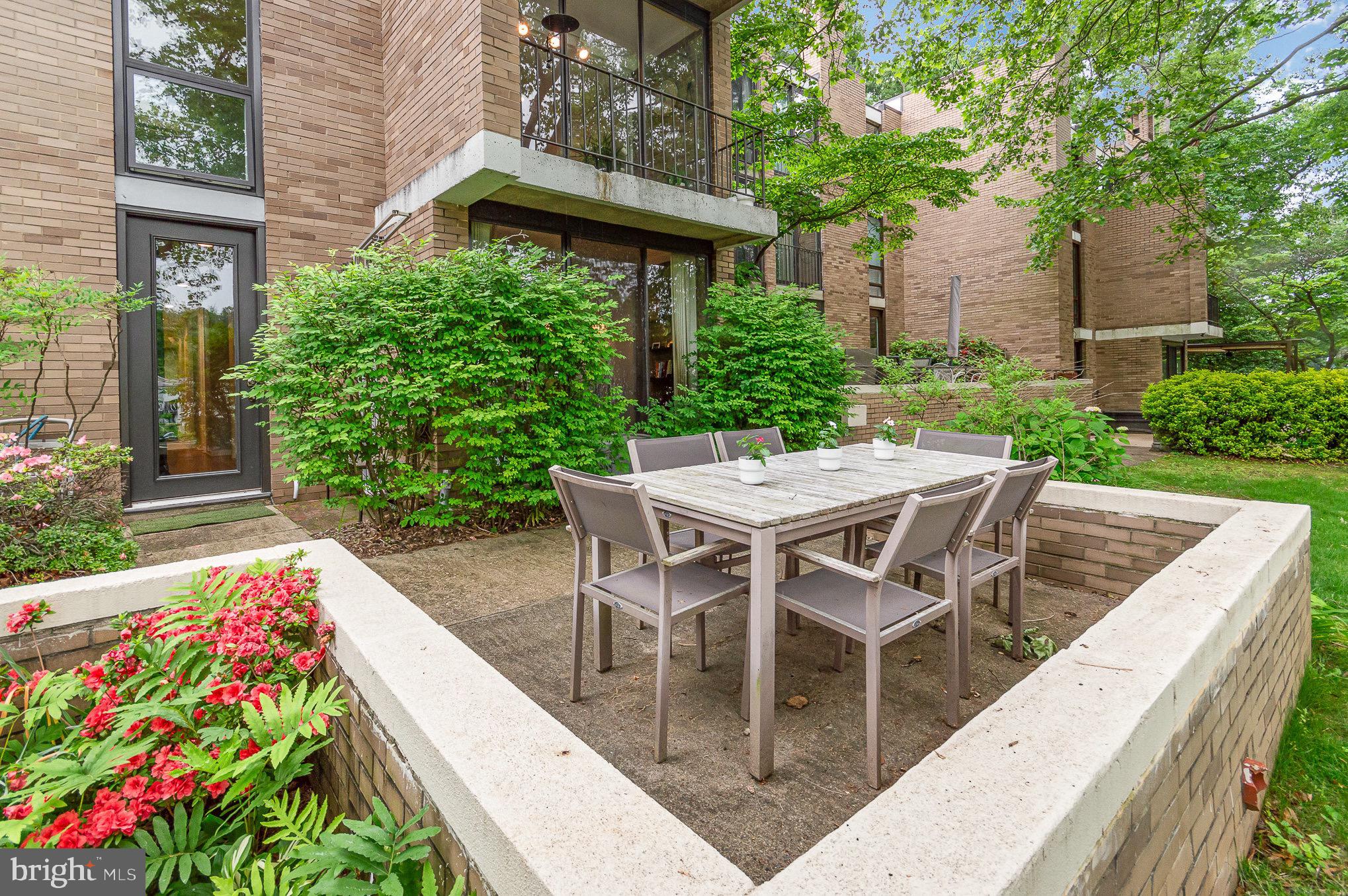 1690 Chimney House Rd