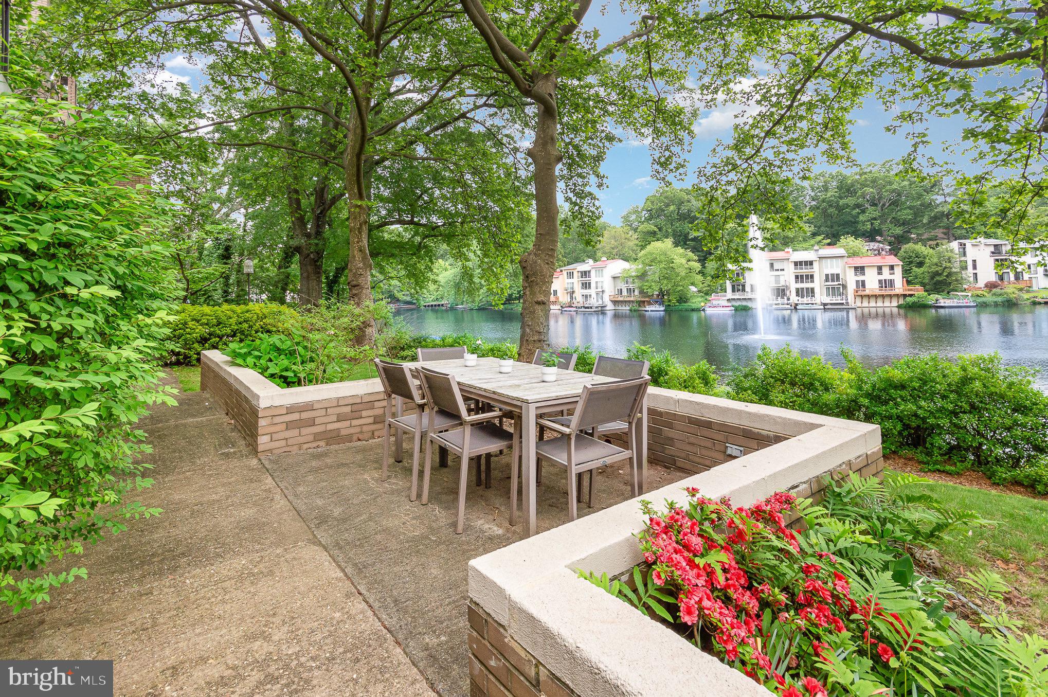 1690 Chimney House Rd