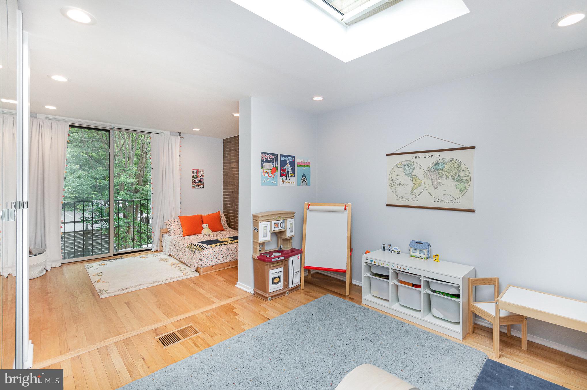 1690 Chimney House Rd