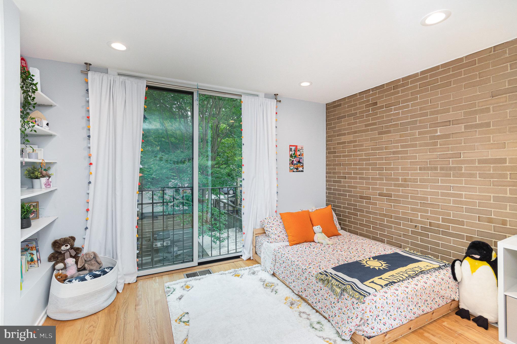 1690 Chimney House Rd