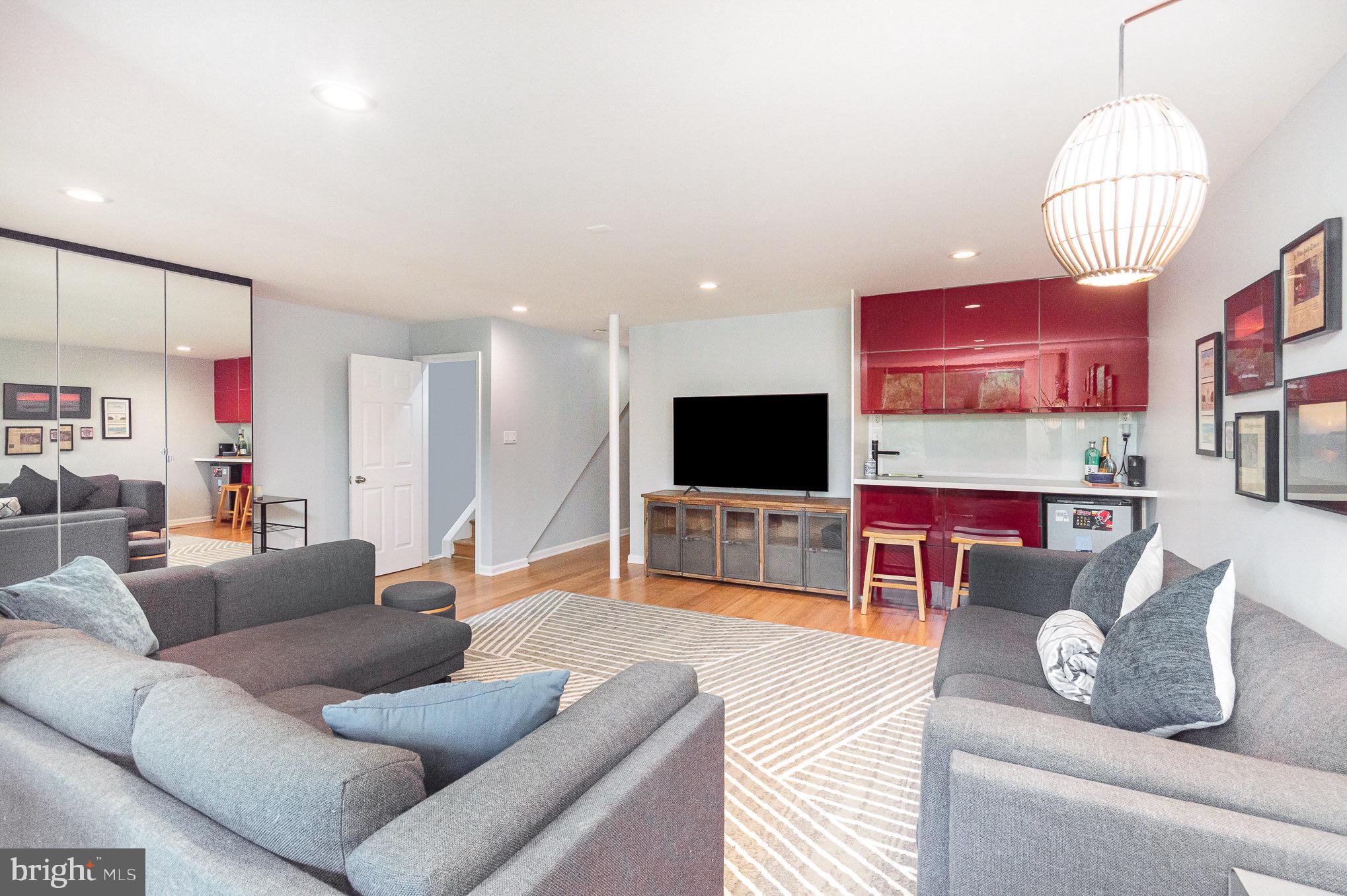 1690 Chimney House Rd