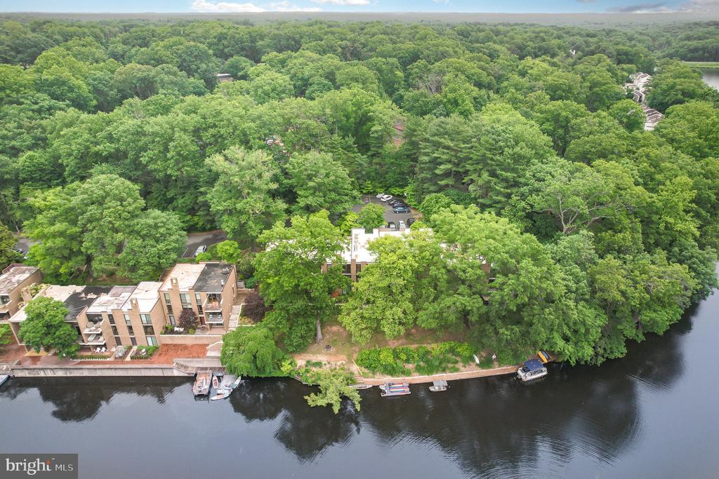 1690 Chimney House Rd